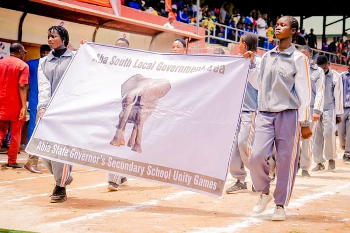 I joined Dr. @alexottiofr, the Executive Governor of Abia State, kicked off the Governor’s Secondary Schools Unity Games at the Umuahia Township Stadium two days ago. This Unity Cup competition, a significant event in the state, will see champions from the 17 Local Government