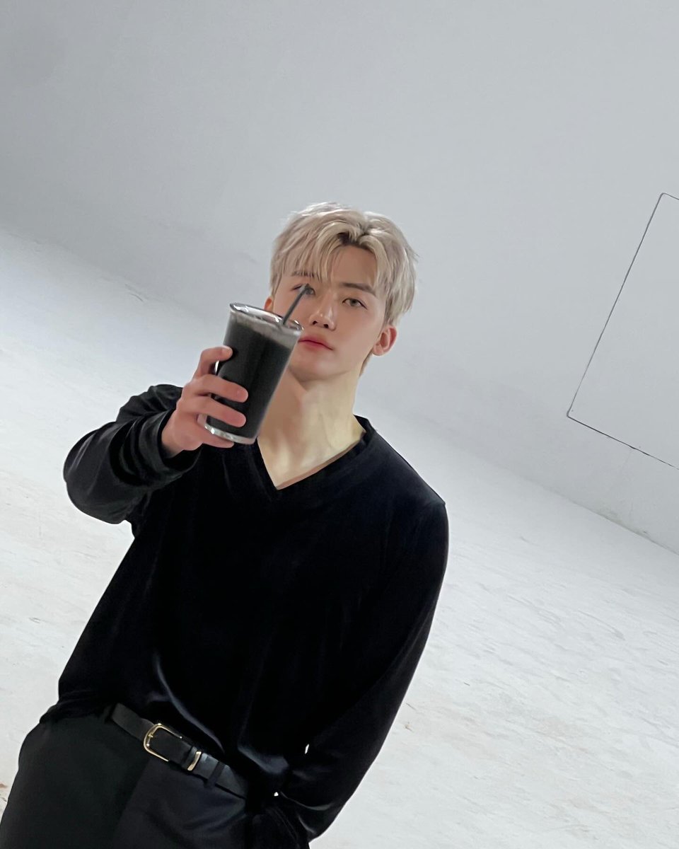 jjarchiv's tweet image. 240324 na.jaemin0813’s instagram update #JAEMIN

Dirty smoothie 🥤