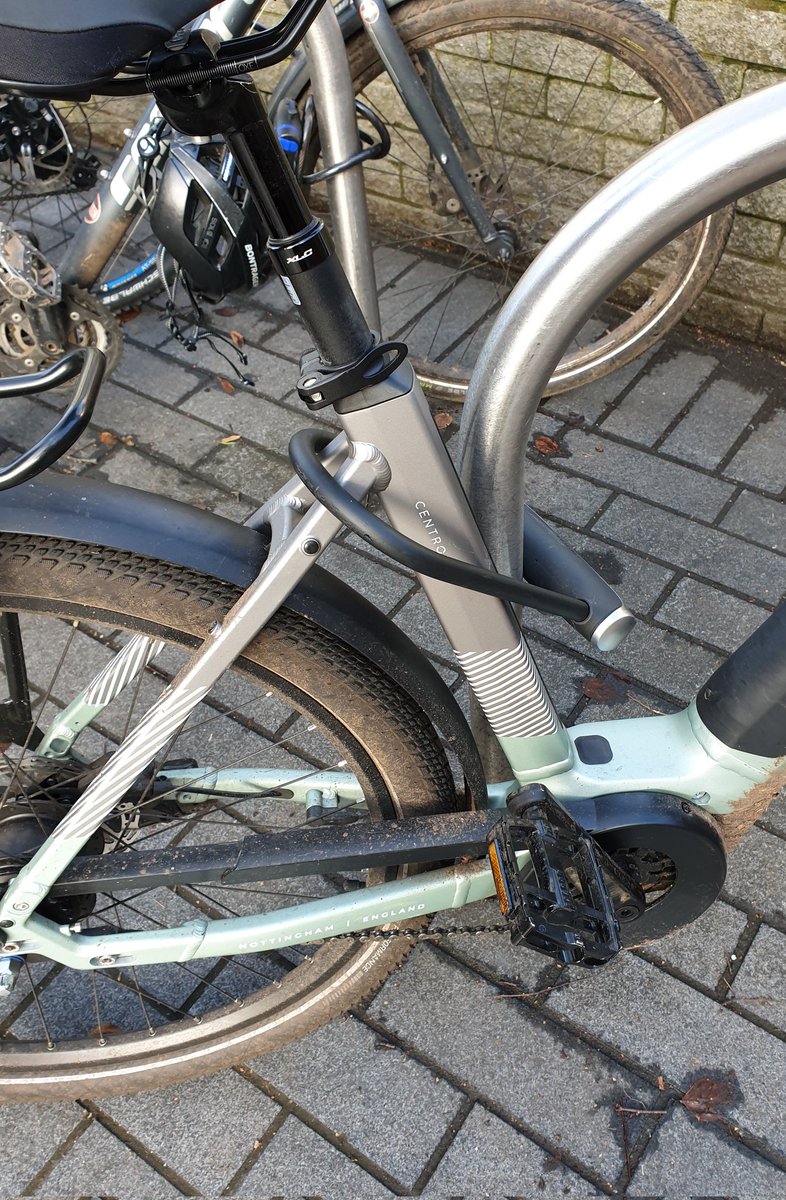 Smoke and mirrors! Make sure you lock your bike properly. @SoldSecure gold D-lock