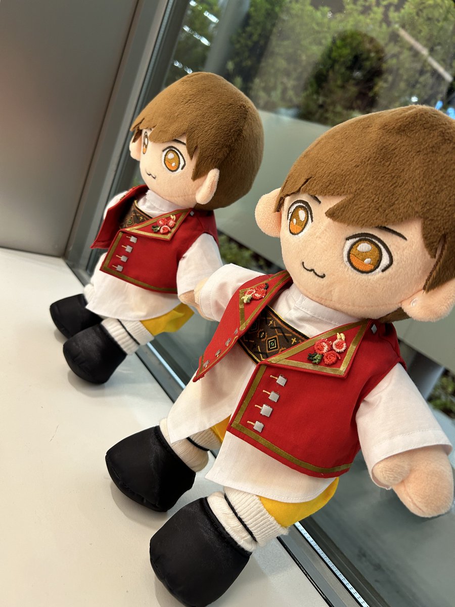 ebi_Chan121's tweet photo. やっと出せる〜！！！
めいちゃんの今回のツアーのアンコール衣装！！！！
作ったよ〜！！！！
ずっと自画自賛してた（殴）　

4枚目は昨日の写真
間違い探ししてね笑
（1日目で衣装見たらちょっと違って作り直した） https://t.co/5pSnzYFHlM