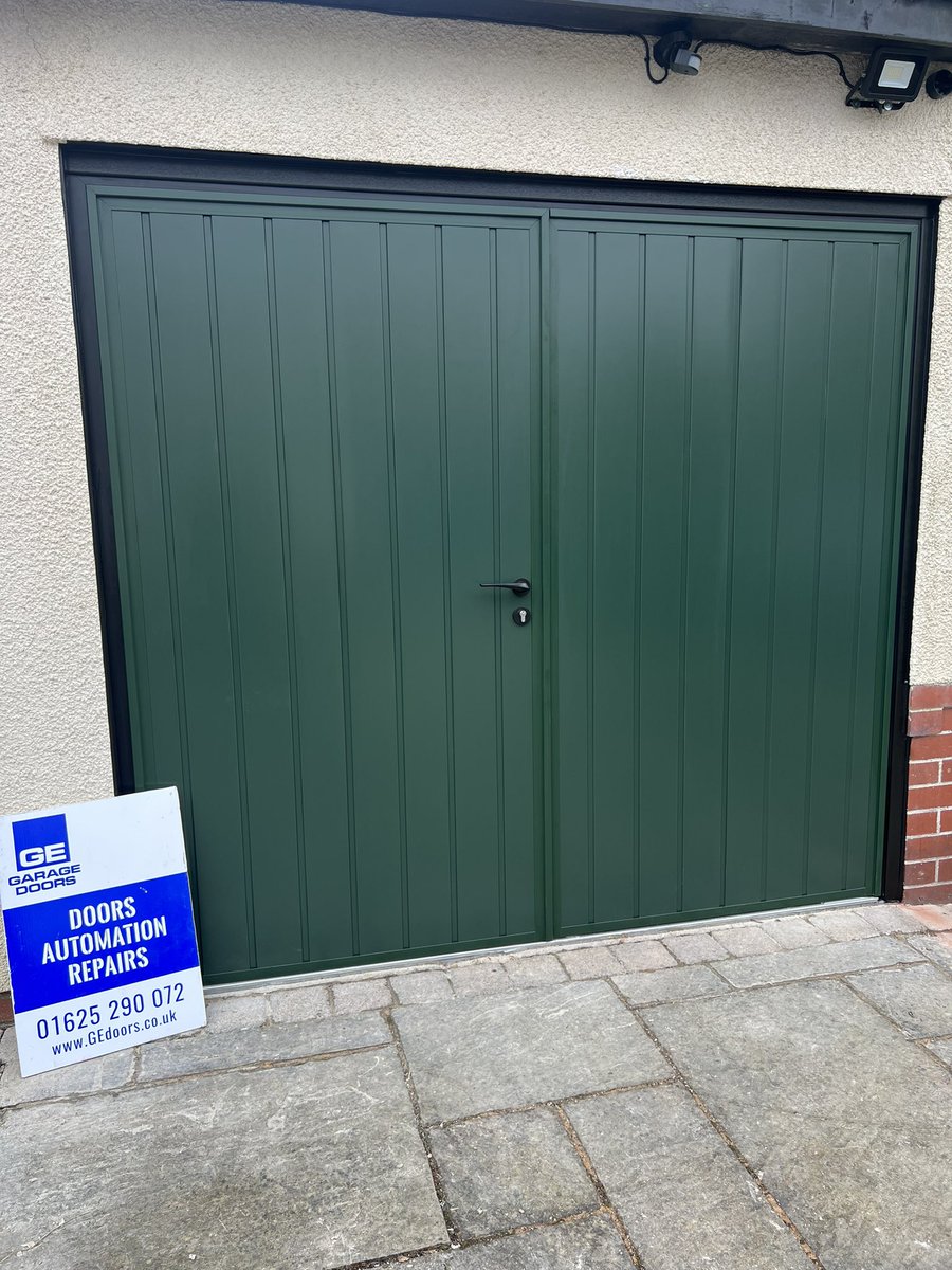 Insulted side hinged doors available from gedoors.co.uk
#Teckentrup #gedoors
