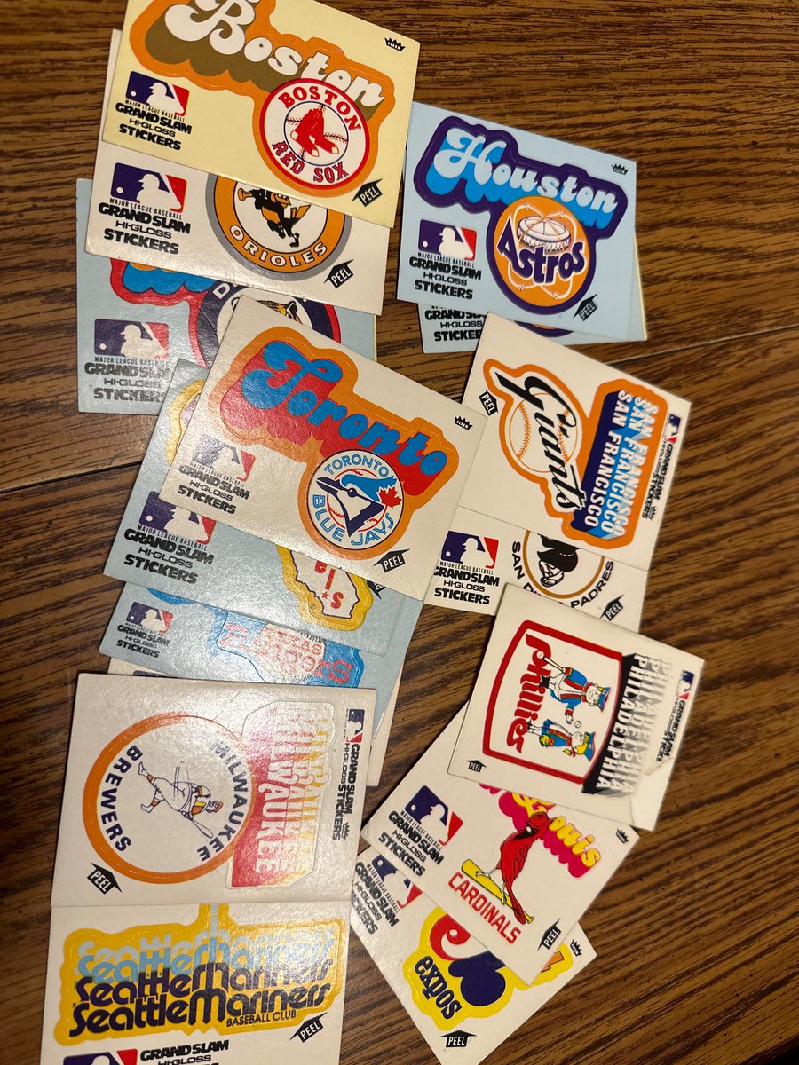 Link to info on that Fleer set and looks like there’s doubles available to trade if anyone out there has some available fleersticker.blogspot.com/2008/06/1977-f…