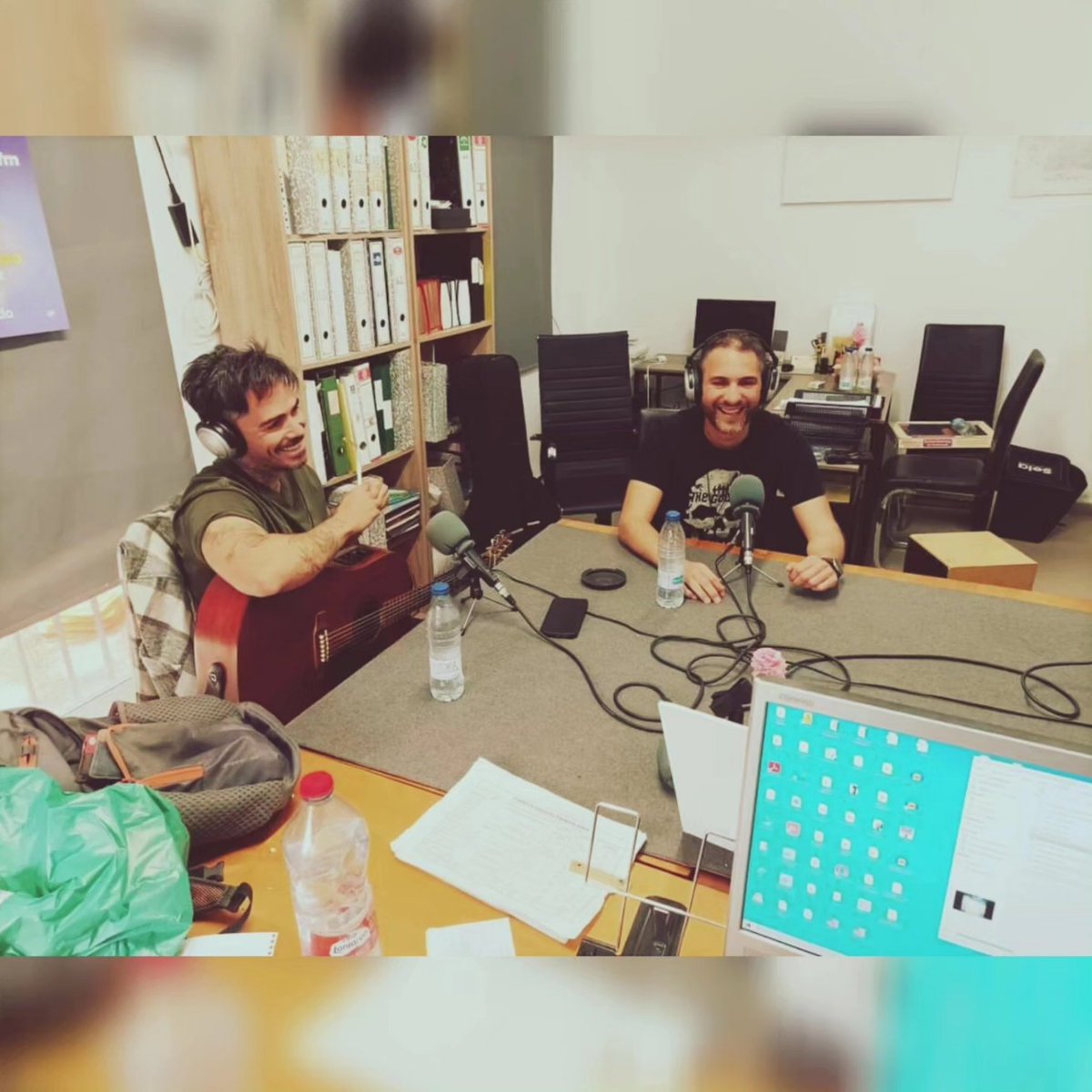 senkioficial's tweet photo. Ayer estuvimos en Radio el Palmar 108 FM con Álvaro Tyler's en la LokomotoraRock. Disfrutamos como enanos 🤩.

Si no pudiste escucharlo en directo, aquí tienes el Podcast ya disponible: https://t.co/TvbcIGjnFk

#Senki
#Aldos70
#Indigente
#Radio
#LokomotoraRock
#elpalmar https://t.co/wF5djkWDaJ