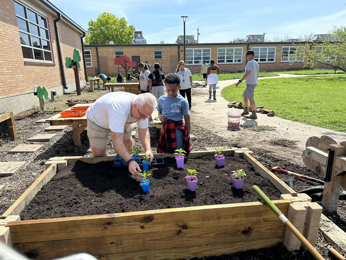 Maria Hafner tweet media