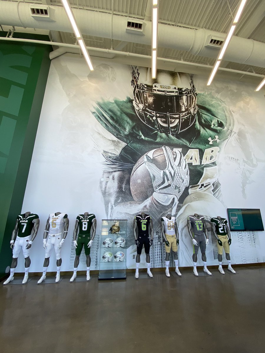 I had a great time visiting UAB and watching practice yesterday. Thanks for the invite @CoachM_Patrick . @UAB_FB @DilfersDimes @MC_Recruiting @coachjlovelady @MCFootballCoach