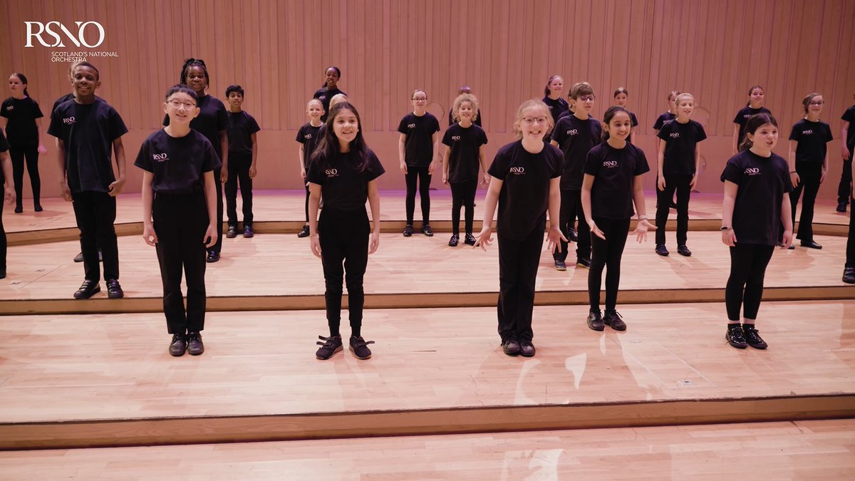 New music video by our Youth Chorus out now! Watch ‘The Invention of the World Wide Web’ by @RussHepplewhite & @HelenEastman, on our YouTube channel: youtu.be/KIfYVolJtGQ