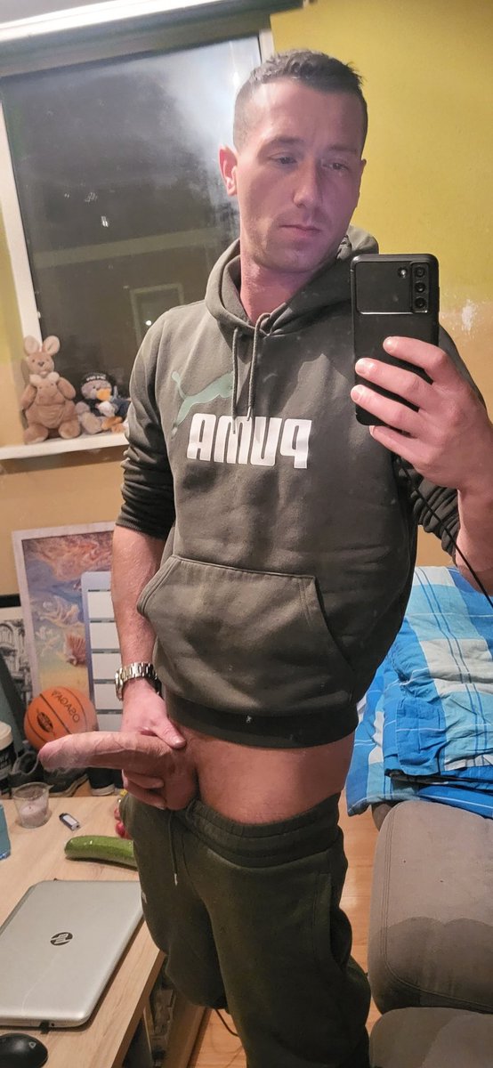 hornydude_94's tweet photo. Its been a while since ive posted something so here i am 👀😈 don't forget to share and like 😉 https://t.co/uUuYT3EZIz