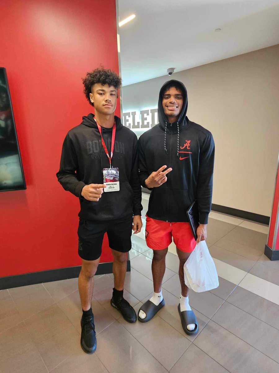 Living Dreams Athlete Development!!!!! We a family!!! Two of my youngbulls. Big bro @calebodomm and lil bro @ProthroKaiden at Prothro visit to the University of Alabama yesterday!!!!! Blessings! #TheDreamWay @NwGaFootball @RecruitGeorgia @Rbcoachdgraham @AlabamaFTBL @BrodySmoot