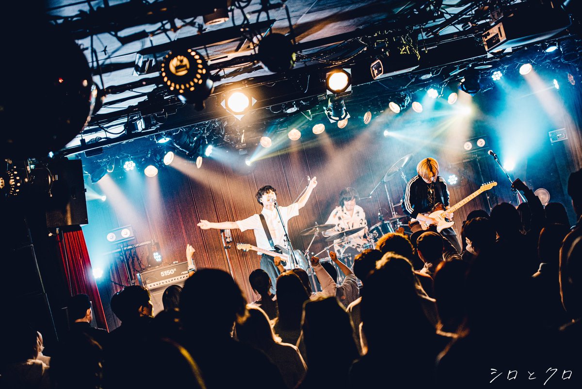 senjuu1010's tweet photo. 9年間みんなありがとう。

愛してる！！！！！

Photos @musicmagic3923 https://t.co/rRJgbgg2Hu