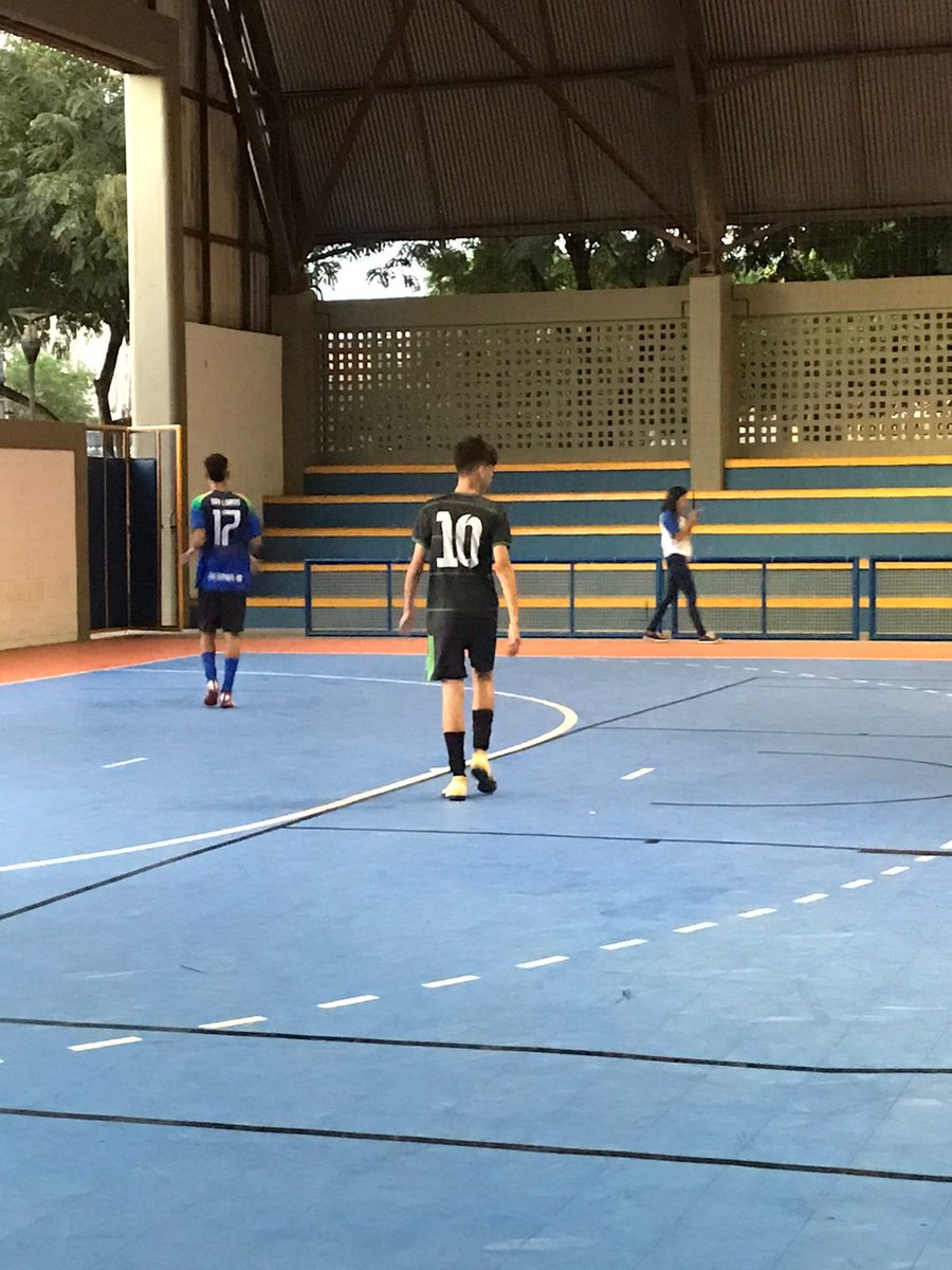 dezidezi_'s tweet photo. "eu sempre fui sonhador e é isso que me mantém vivo" https://t.co/cA6vQLnGUs
