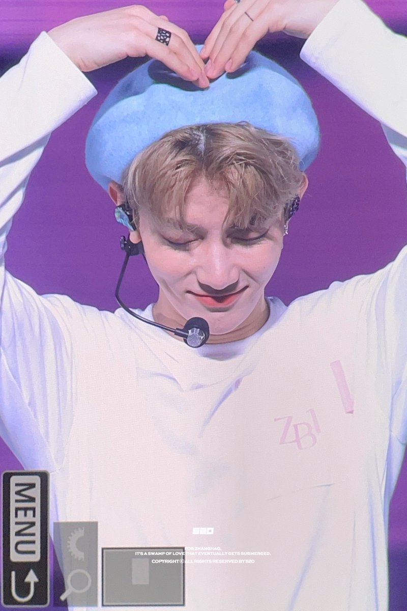 240324

하오가 전하는 마음은 언제나 선명해서 단 한 번도 그 진심을 의심한 적 없는 것 같아
솔직한 마음을 눈으로 마주하게 되는 순간에는 세계에서 첫번째로 행복했으면 하는 사람이 너라는 생각을 하게 돼

#장하오 #ZHANGHAO #章昊 #ZEROBASEONE