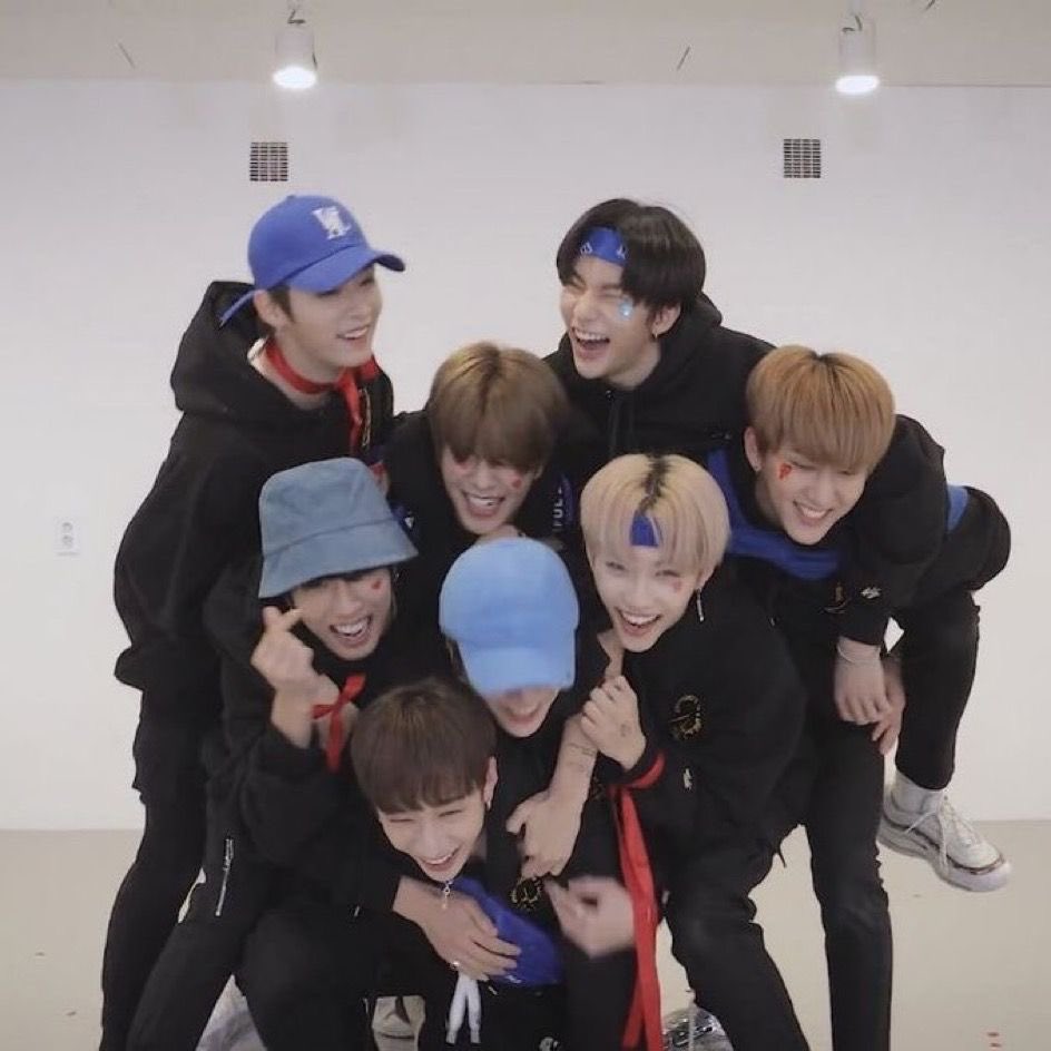 staystrugglez's tweet photo. DROP THE TAGS!!!!

STAYs For Eternity With SKZ
#끝나지_않을_스키즈의_6주년
#Youtiful6YearsOfSKZ
#StrayKids6thAnniversary https://t.co/NvxJGiUlRk