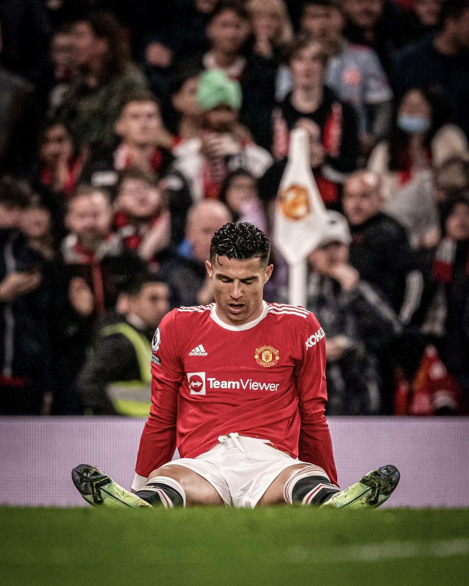 “No dia que eu ganhei, tinha mais de 100 ligações no celular, no dia que eu perdi, só recebi três, duas de minha mãe e uma de um desconhecido. Naquele momento eu entendi tudo”

🎙️🇵🇹Cristiano Ronaldo