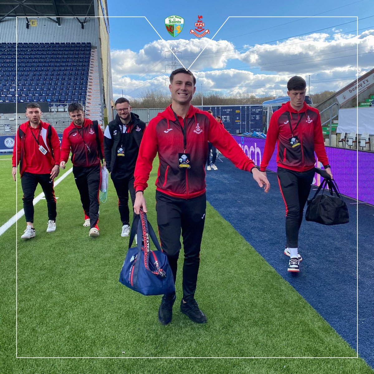 📸 | The Diamonds have arrived at The Falkirk Stadium for today’s SPFL Trust Trophy final!