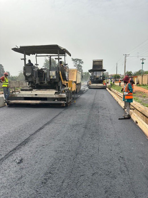The Sagamu-Iperu road construction is now at the completion phase. 

This road will serve as a bypass for people in Sagamu, Iperu, Ikenne, and Remo North to the Lagos-Ibadan expressway.

The administration led by Prince @dabiodunMFR is committed to delivering high-quality roads…