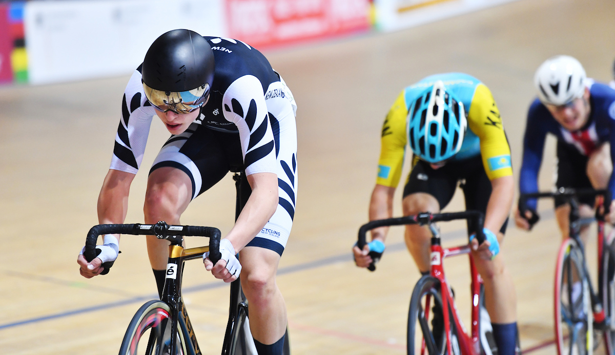 throwback to August 2019 @UCI_cycling Junior Track Worlds in Frankfurt (Oder) a young kid caught the eye for @CyclingNZL @LaurencePithie now with @GroupamaFDJ never, ever saw no one as agressive peddling. C'mon lad. #GentWevelgem and a polite chap to boot