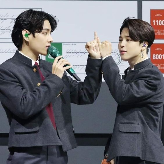 btsstreamaz's tweet photo. Qazanan komanda #TEAM_FRIENDS oldu! 🥳🥳🥳
Streamə qoşulan bütün ARMYlərə təşəkkürlər. Əllərinizə, əməyinizə sağlıq🌺💜 https://t.co/Bp3hwuTfac