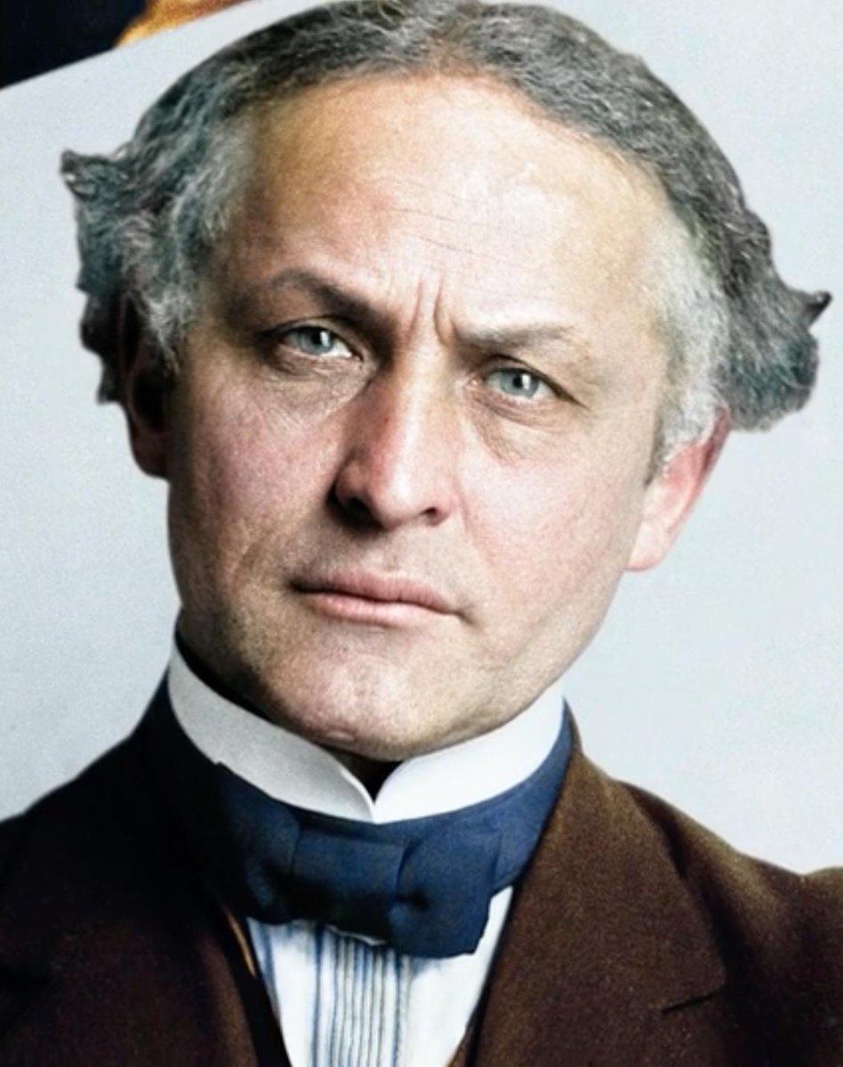 Happy 150th birthday to Harry Houdini! #houdini