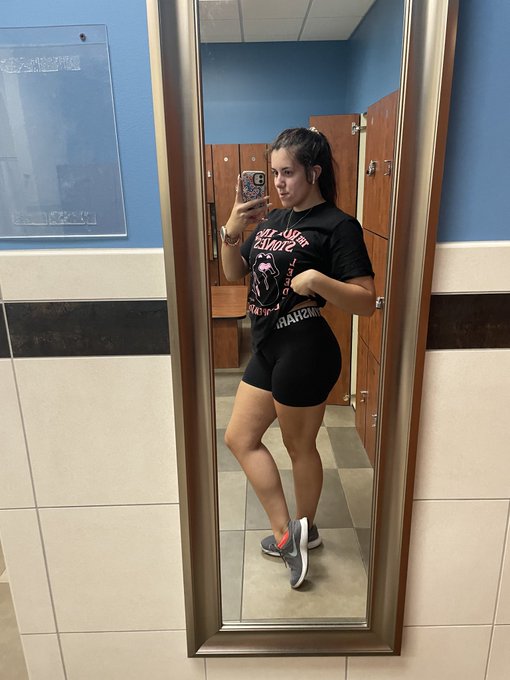 Give everything to @diamondanii. She deserves it. Total obedience and submission is the best. Become<a class="tags" href="/tag/diamondanii">@diamondanii</a>