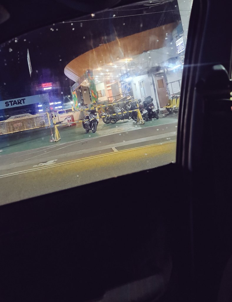 MarcoFreeman11's tweet photo. Tao po? Boring sa bahay. Wala din naman ganap sa labas. Tara dm ka, tambay nalang 😅

#plazanaga https://t.co/M8FviTFHtk
