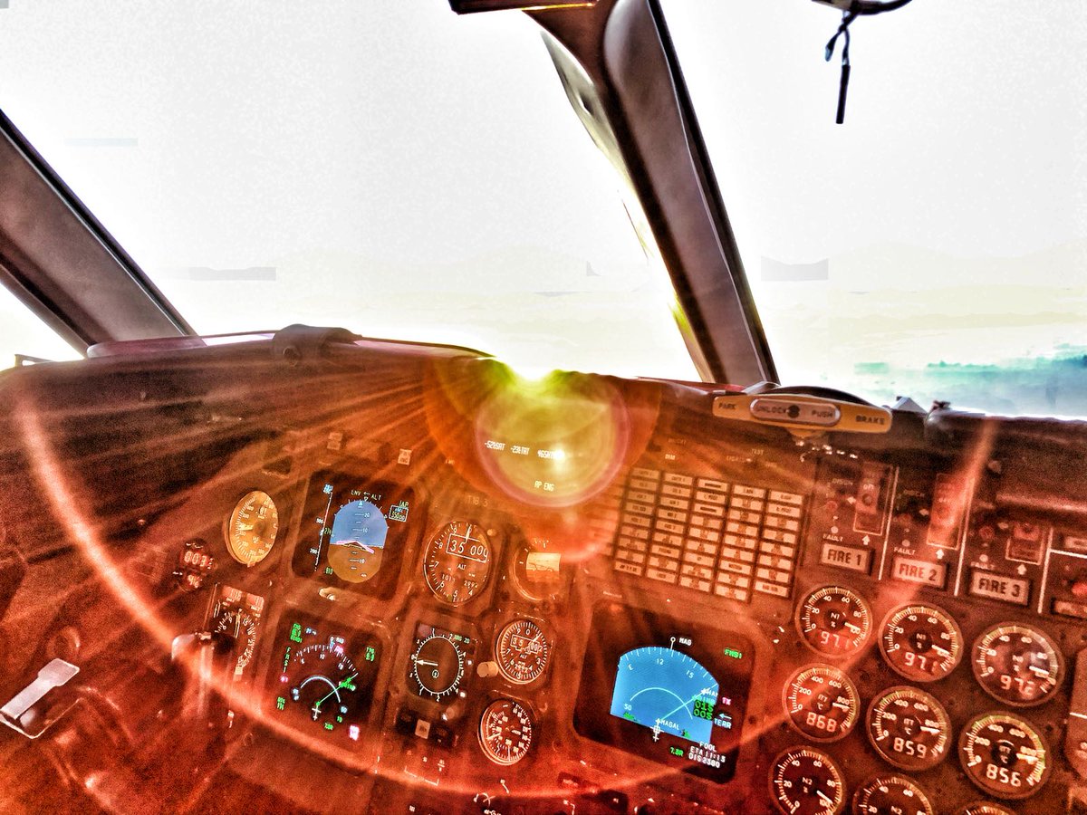 Let the sun shine in.
Photo by Falcon pilot Francisco Javier Pino.
#iFlyFalcon
