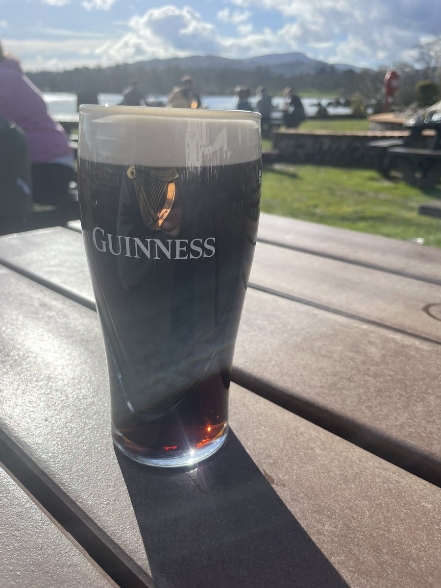 Markkirky's tweet photo. 10 miles in the bank today!! Happy Sunday 🍻🚶‍♀️🚶‍♂️ https://t.co/Iaq5I1dDde