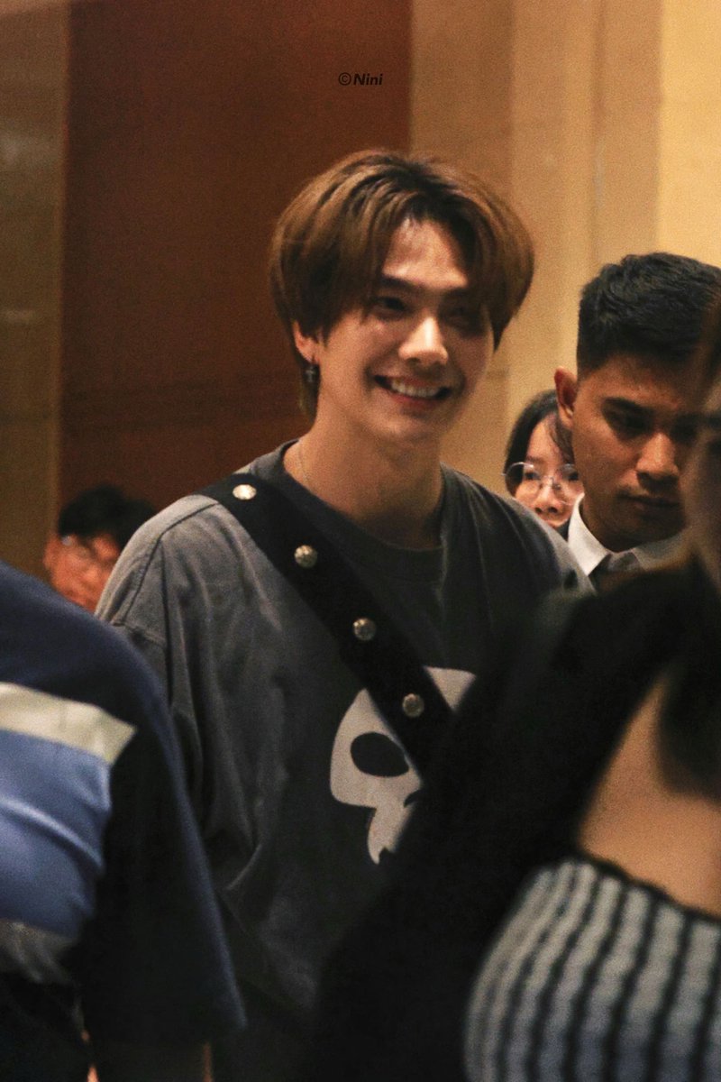 Love you 🥺🫶

BYL FANSIGN BANGKOK D2
#Fansign2024BYLxBuild
<a href="/JakeB4rever/">BIU.</a>