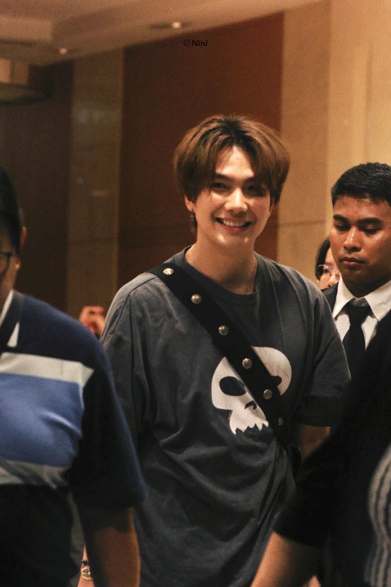 praynini's tweet photo. Love you 🥺🫶

BYL FANSIGN BANGKOK D2
#Fansign2024BYLxBuild
@JakeB4rever https://t.co/9ImoBR1ox1