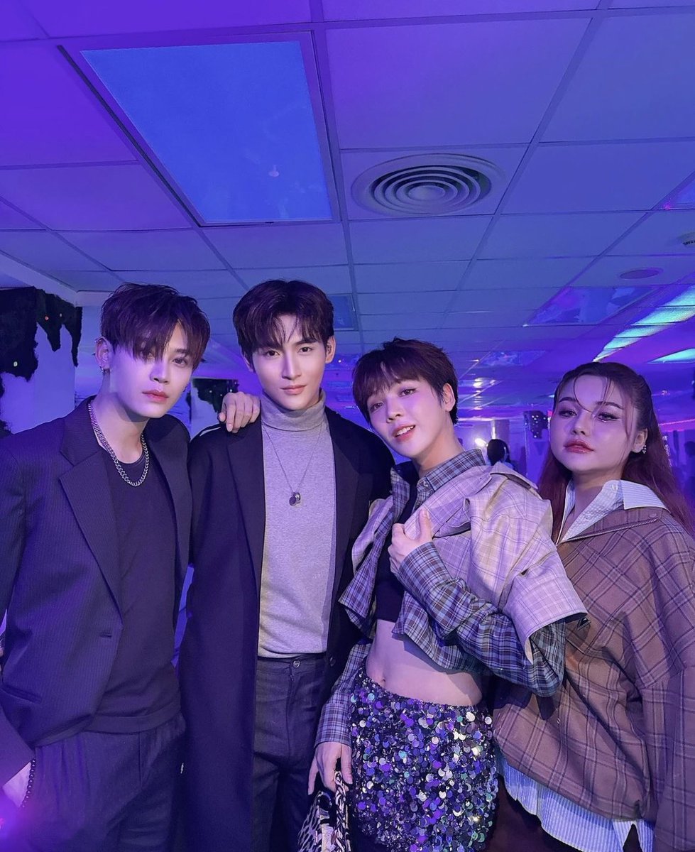 งานเลี้ยงชมรมว่ายน้ำ อินกลับชาติมาเกิดใหม่
#UWMAseries