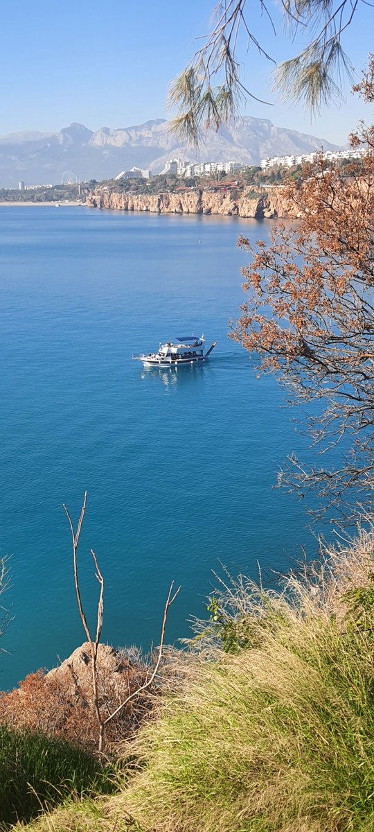 Şiir Gibi Bir Günden Herkese İyi Akşamlar Diliyorumm...