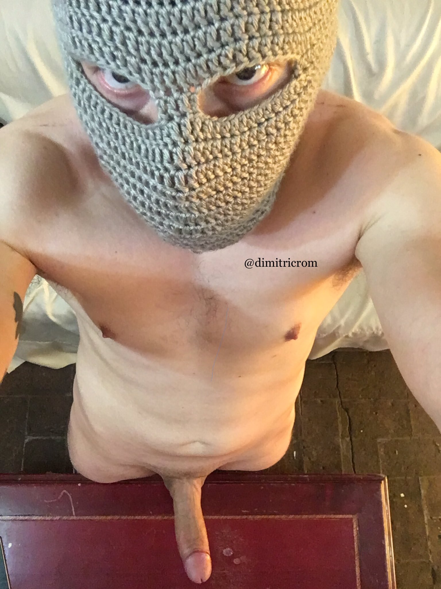 ¿Te hincas a mamar o me pones las nalguitas?🍑💦 #mask RT🔁 DM✉️ @CulioneroFilms @Universal_C_xxx @XXXaRRoz @Funny_MXXX @Sextopiso_mx @ChicosVerMex @radargaymx @LOVERSGAMECLUB_ @EncuentroGayMty @Cruising_MX https://t.co/6yD15WMAPk
