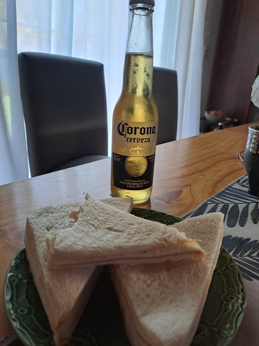 Buen día, es domingo y mi cuerpo lo sabe 🥪🍺😂😂😂, les deseo un hermoso domingo 🥰
#FelizDomingoATodos