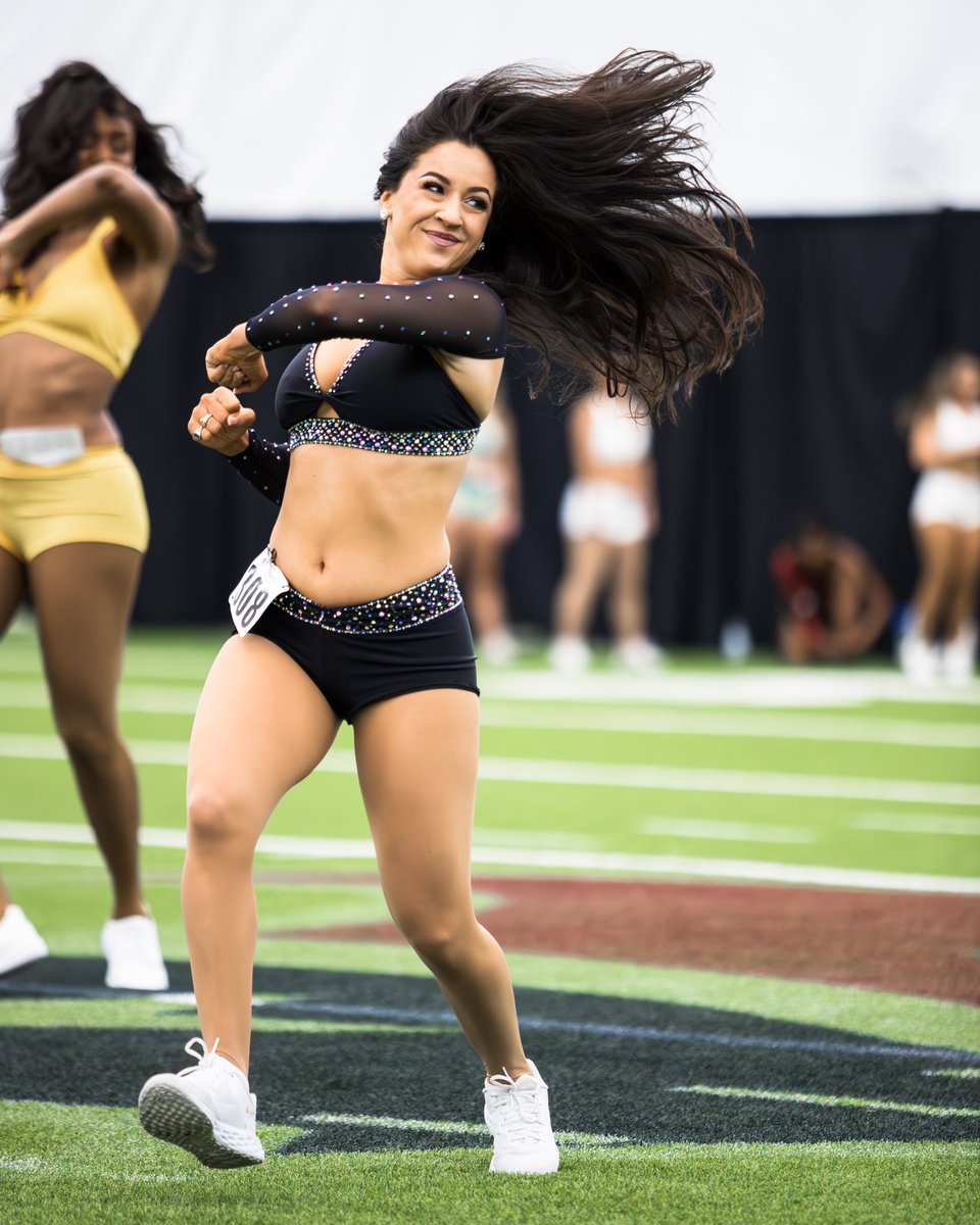 FINALISTS VOTING IS LIVE ⚡️ Help us pick your 2024 Houston Texans Cheerleaders! Remember, you can vote as many times as you’d like. Use the link in our bio to cast yours today!