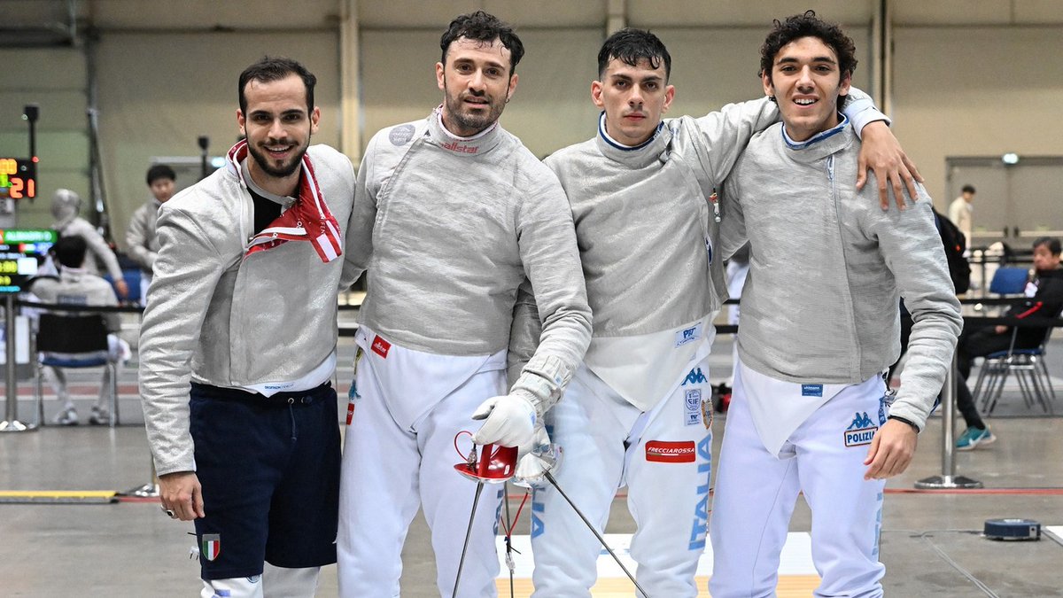 Curatoli, Samele, Gallo e Torre, impegnati in Coppa del Mondo a Budapest, qualificano la squadra di sciabola maschile a Parigi. 🤺

En plein di carte olimpiche per la scherma tricolore. 🇮🇹

👉 bit.ly/4ctLFFo

@Federscherma #RoadToParis2024