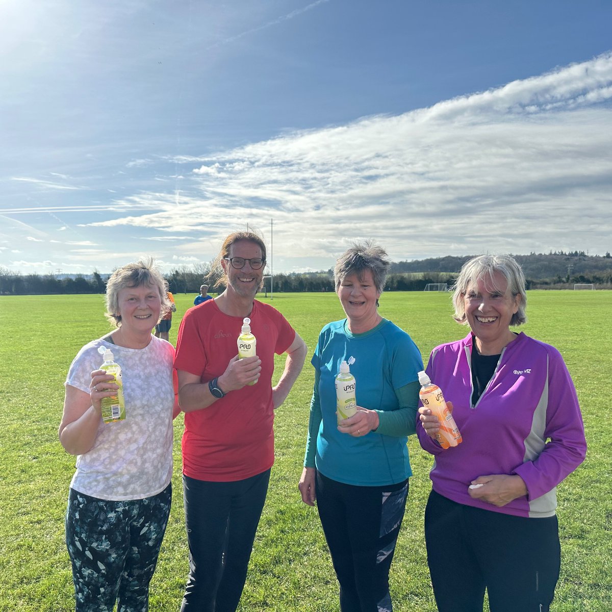 A sunny morning at @harchillparkrun hydrating parkrunners😎 Always a pleasure @parkrunUK! 💚 #HealthyHydration