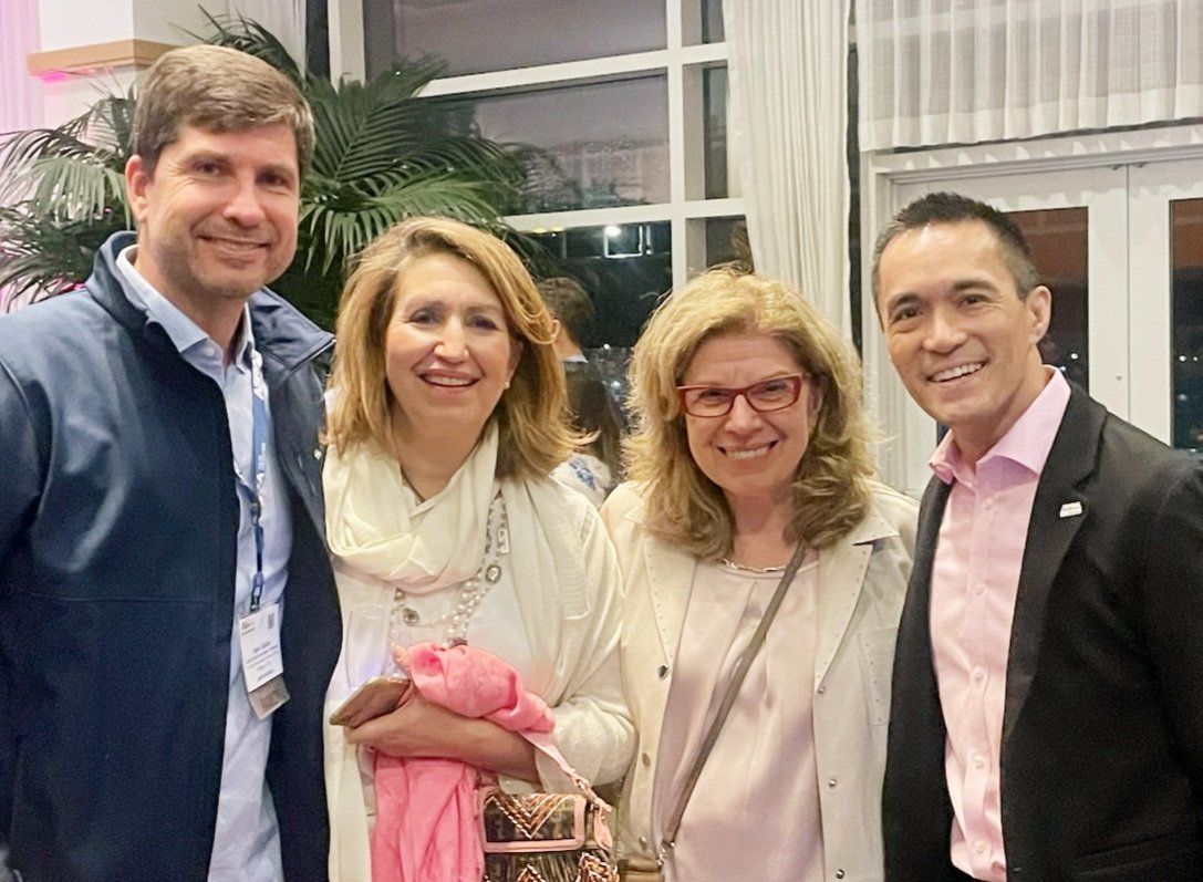 It was great to see friends from @LasraAnestesia, @ASRA_Society, and @ESRA_Society at #ASRASpring24 like Drs JC de la Cuadra, @mokaeleni and @VottaGina Let's get the 🌎 of RA and pain medicine together again for #ESRA2024 in Prague this Sept! esracongress.com