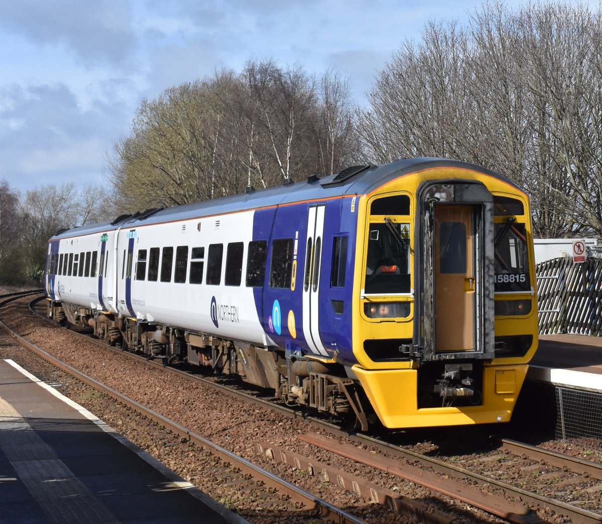 My first stop yesterday, less than two miles from home, was the Metrocentre, to change trains for Carlisle. Coming in the opposite direction was @northernassist Class 158815 working 2N20, the 10.55 Hexham-Battersby service. 📸: ©️ Graeme Pickering