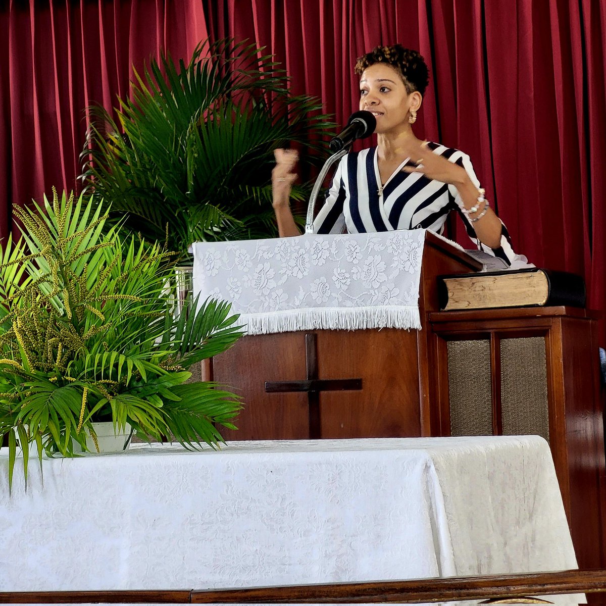 BarbicanBaptist's tweet photo. Blessed Palm 🌴 Sunday. The Message is delivered today by Sis Shaneil Service-Alleyne of Jericho Baptist Church. https://t.co/aB8xej3iNs