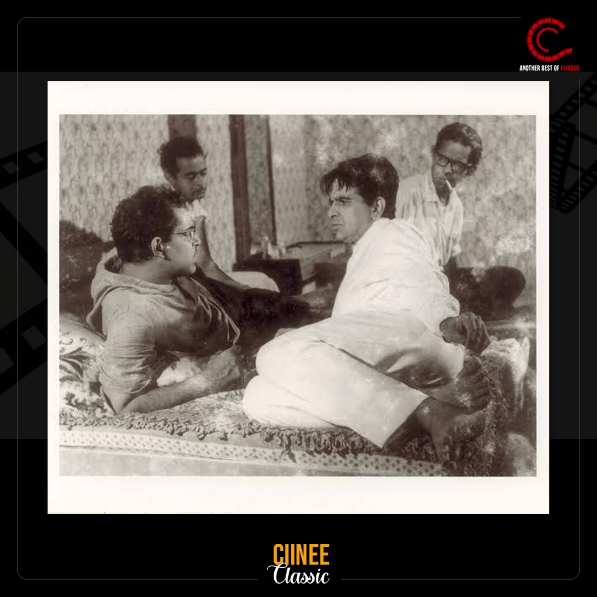 Ciinee Classic Hrishikesh Mukherjee and actor Kumar - in a conversation between shootings. Photo courtesy: Ciinee Archive #hrishikeshmukharjee #DilipKumar #exclusivepicture #BehindTheScenes #bollywoodlegends #CiineeArchive #CiineeClassic