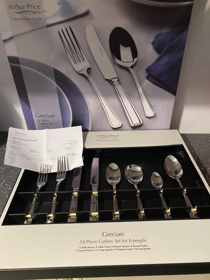 Congratulations once more to our Valentine’s Facebook giveaway winner, Debbie! 🎉 She shared a snapshot of her prize – the stunning Grecian 58-piece #cutlery set 🍴 Thank you for sharing this with us, Debbie 👏 #ArthurPrice