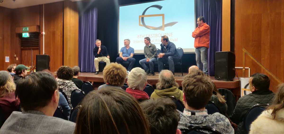 CrossingTheScreen tweet media