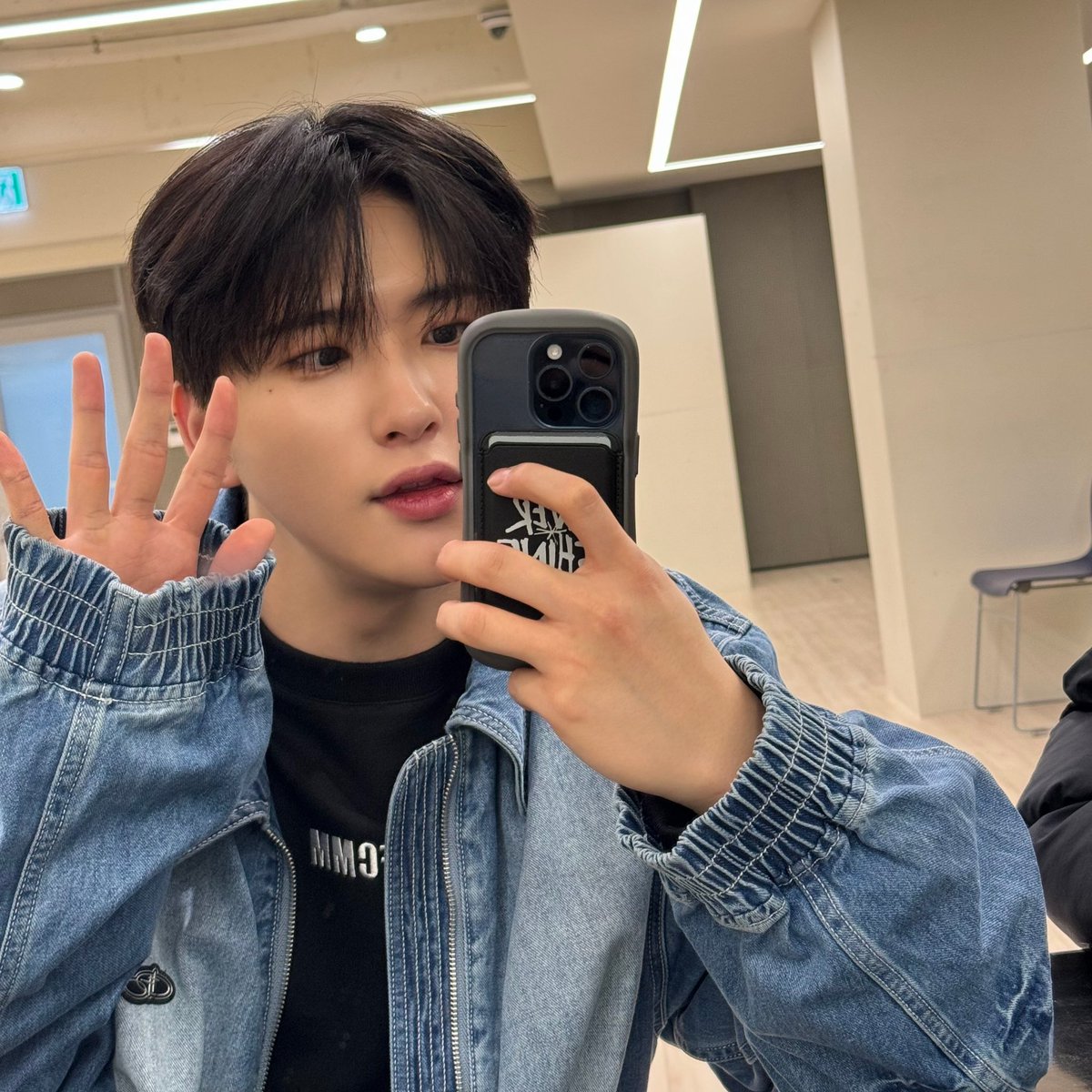 CRAVITY_twt's tweet photo. 러비티야 고생해따 ❤
#우빈 https://t.co/JGIduWUJg6