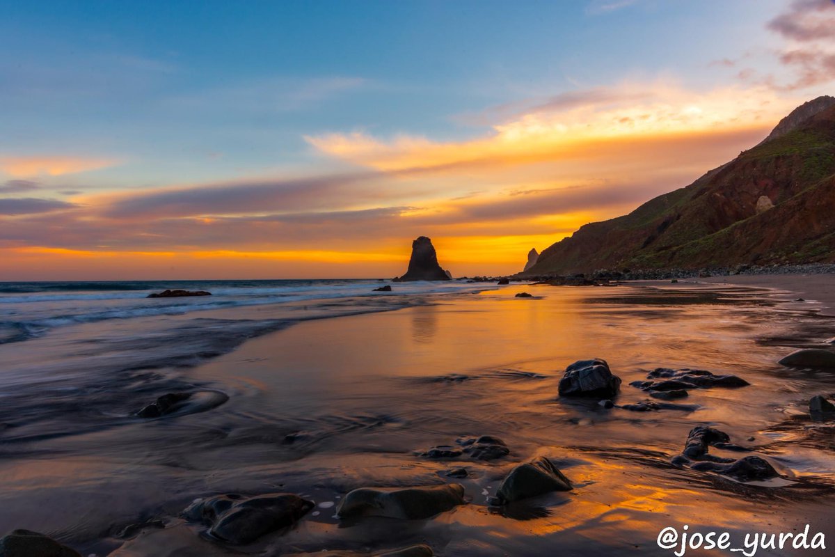 Coleccionando amaneceres...
Playa de Benijo, Tenerife

📸Jose_yurda

#vendevisitaatenerife #tulugardeescape #islascanarias #Tenerifeesvida #DescubreTenerife #tenerife