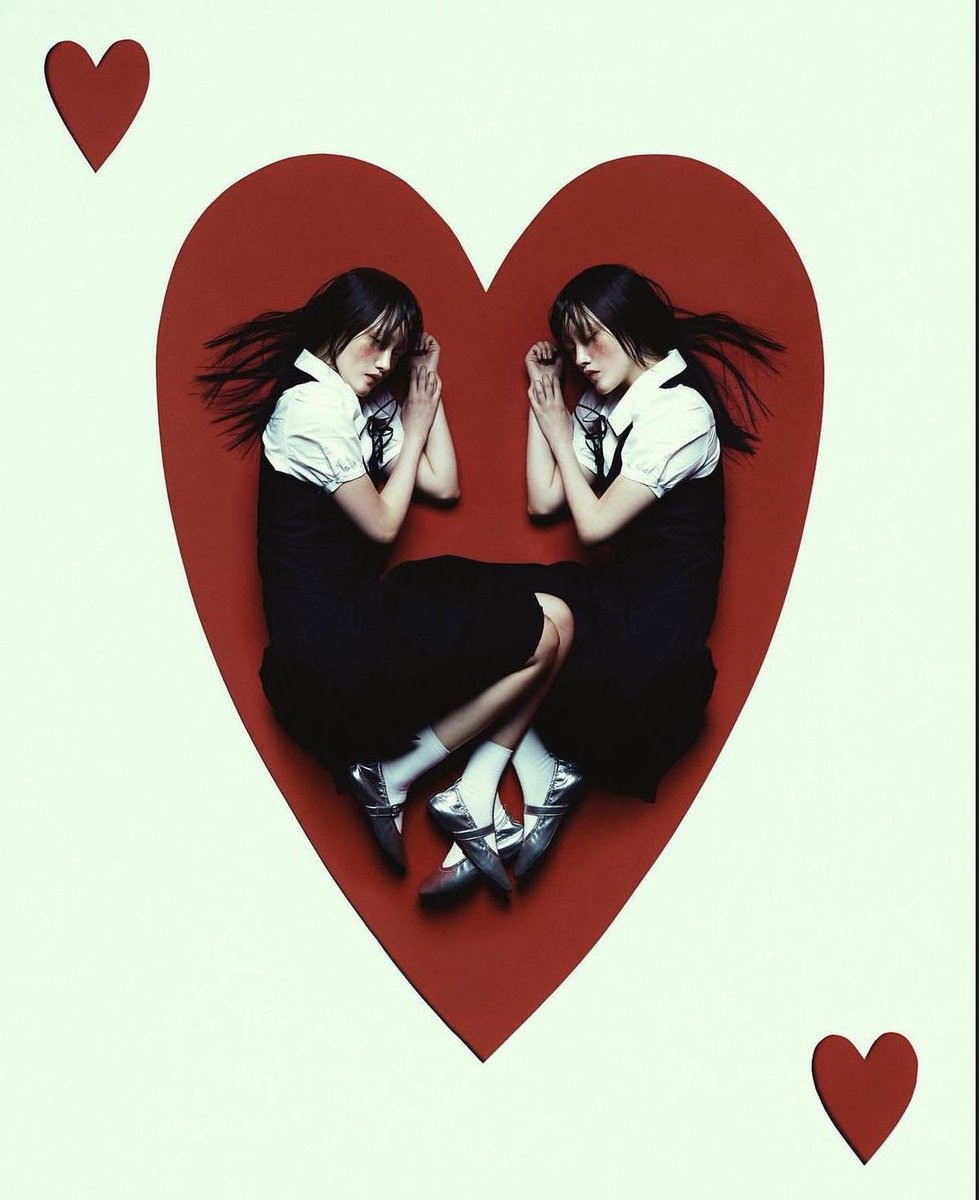 mugIerette's tweet image. “Hurt” photographed by Yeyoung Choi