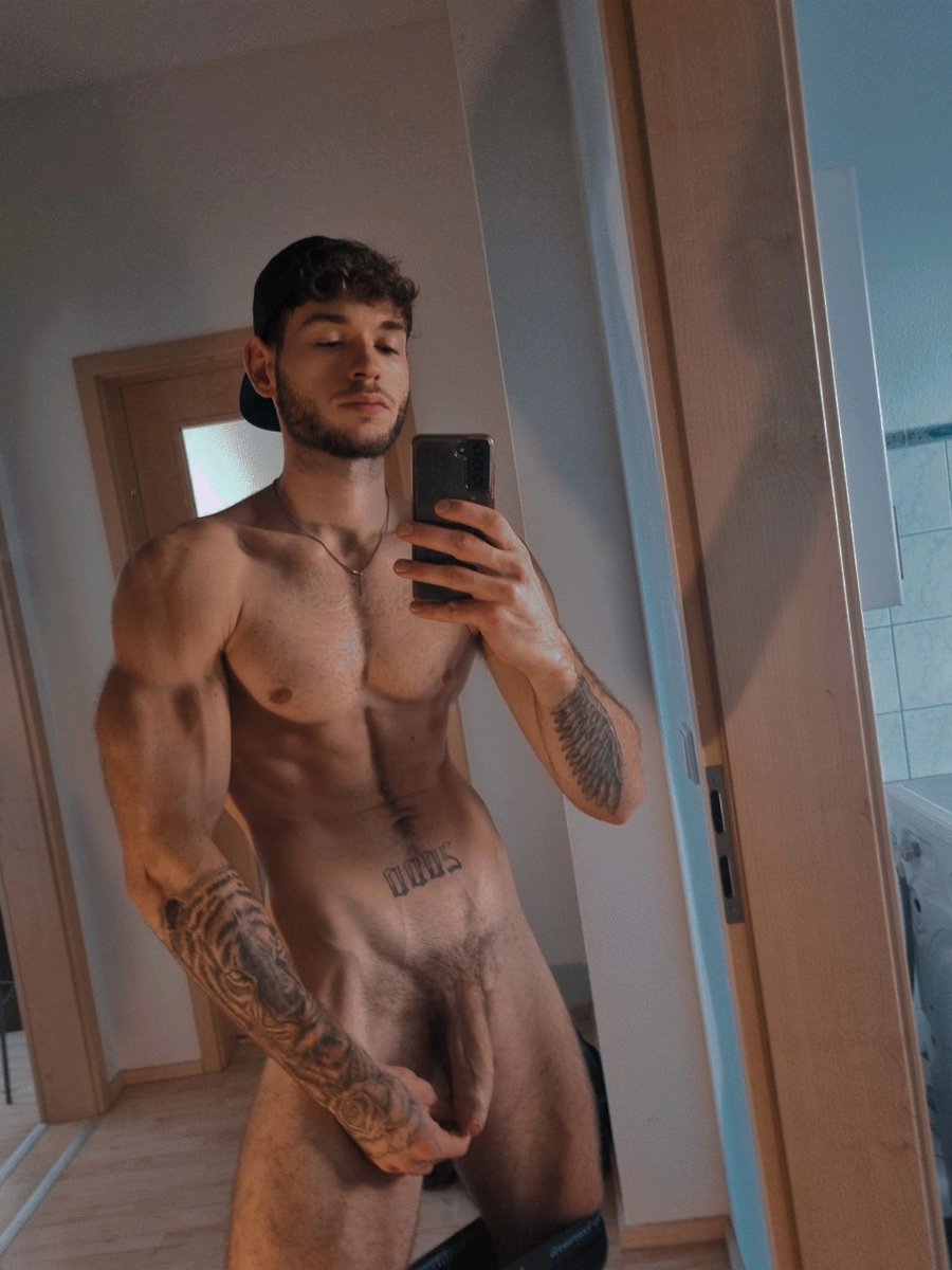 ★ 同 志 家 园 👑. @gay_page1. 