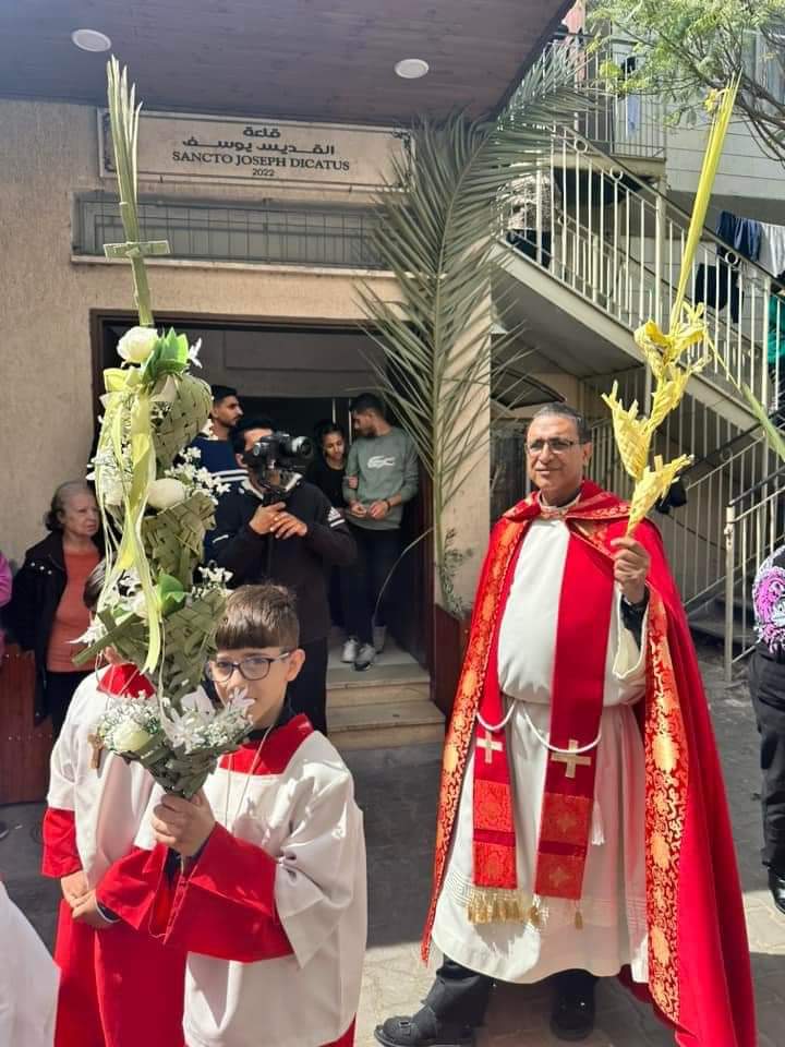 ChristiansMENA's tweet photo. 🇵🇸✝️ The festive procession of Palm Sunday from the Latin Holy Family Church in Gaza, Palestine

احتفالية أحد الشعانين من كنيسة العائلة المقدسة للاتين في غزة، فلسطين

#ChristiansMENA https://t.co/T75uxNTuWA