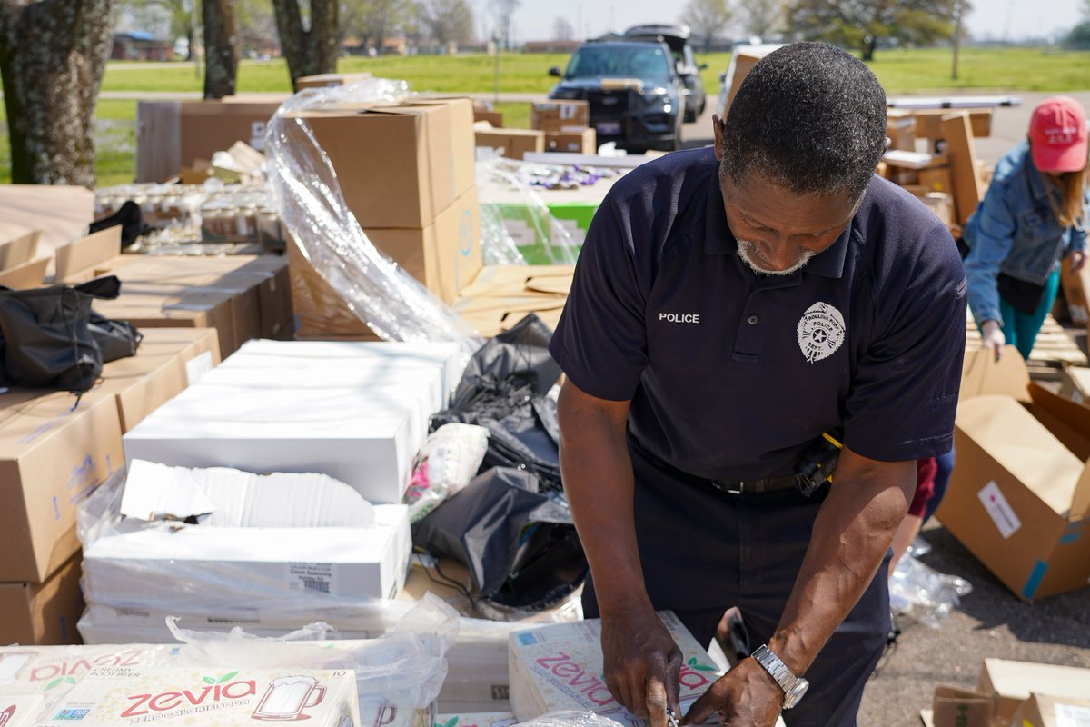 A free-food distribution took place at the South Delta Elementary School in Rolling Fork yesterday, along with a kids' fun day celebration in downtown with games, face painting, story time, egg hunt, gifts and food! #RollingFork #MississippiStrong