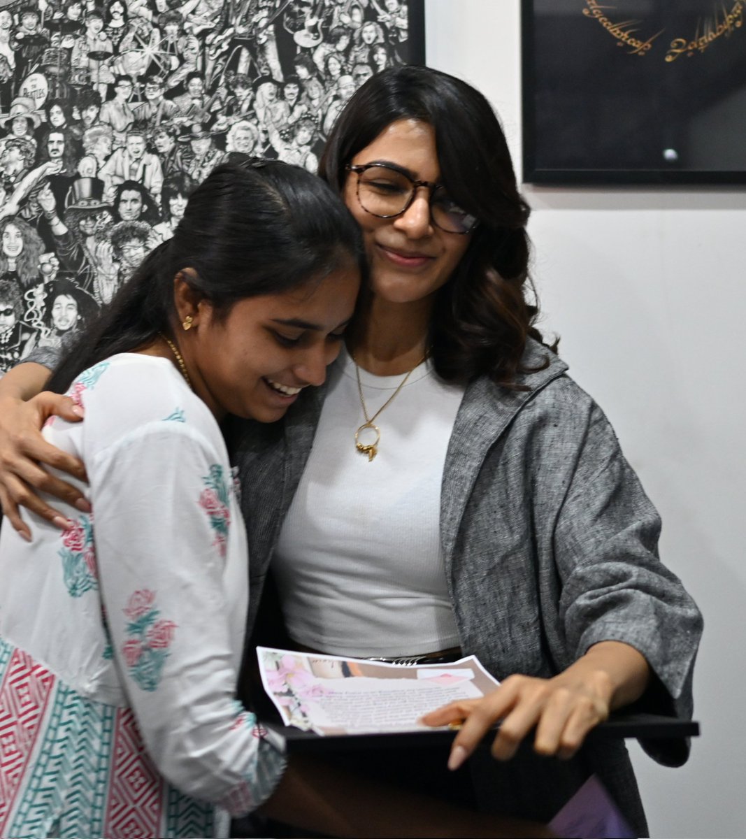 Finally i met my love ❤️❤️😭. I got emotional after seeing you sam. I can't control my tears. The Hug you gave me is 🥺🥹 thankyou so much papa for the beautiful moments. @Samanthaprabhu2 #Samantha #SamanthaRuthPrabhu