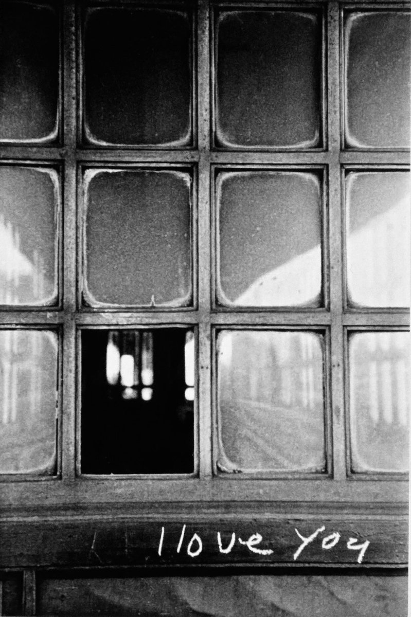 Cigarettes After Sex
-Tejano Blue

youtu.be/--JuMkludKM?si… 

📷Frank Paulin