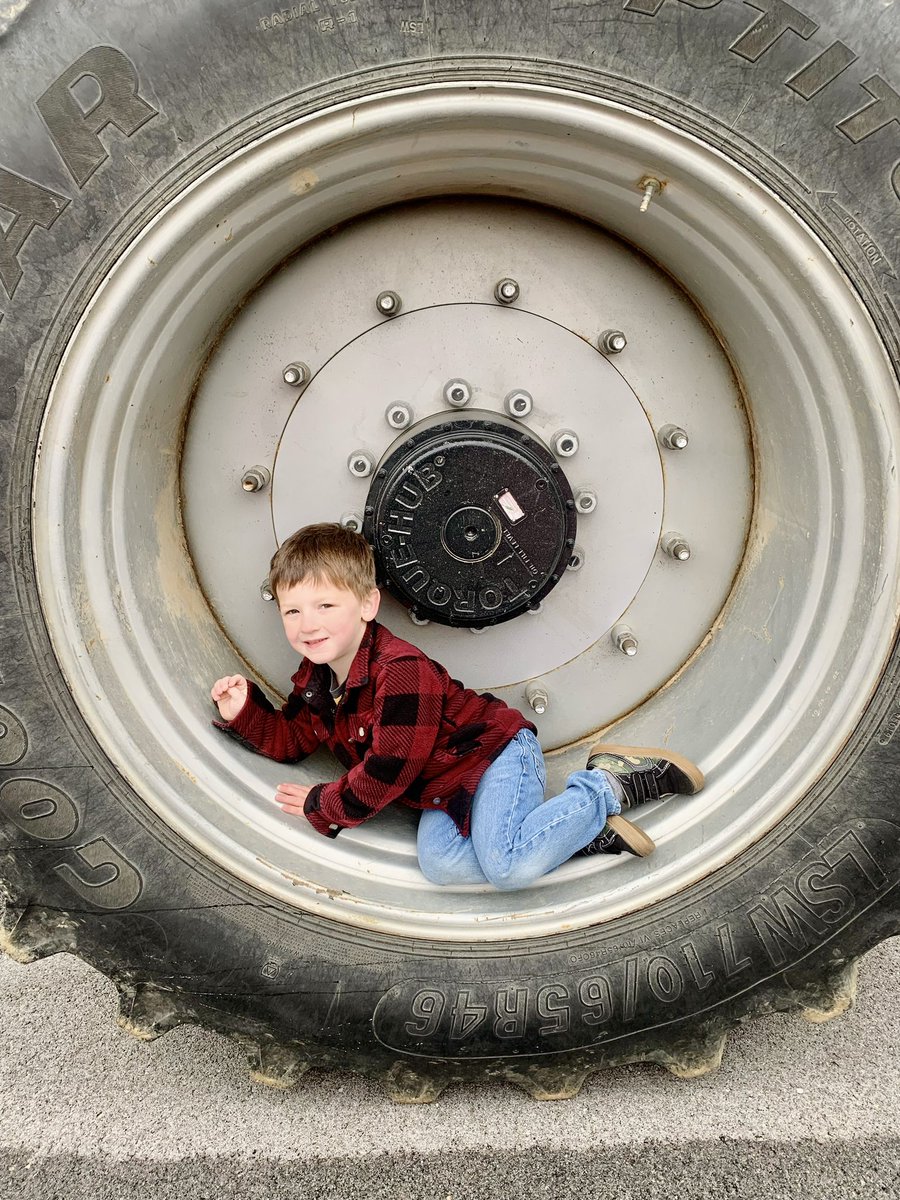 CarlenaSheeran's tweet photo. What a fabulous opportunity that our #HCSPreschool scholars from Amy Atcher &amp; Casey Munson’s classes @LakewoodBruins experienced on Friday - AG DAY! 🚜 They had the “best day ever!” 🩵💛 #HCSBetterTogether #HCSPreschool #AGDay #HandsOn #FarmUnit https://t.co/aGhgX3YpZY